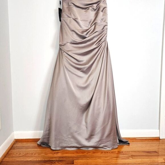 NWT La Femme 25996 Off the Shoulder Beaded Satin Trumpet Silver Gown Size 8 - Picture 5 of 16